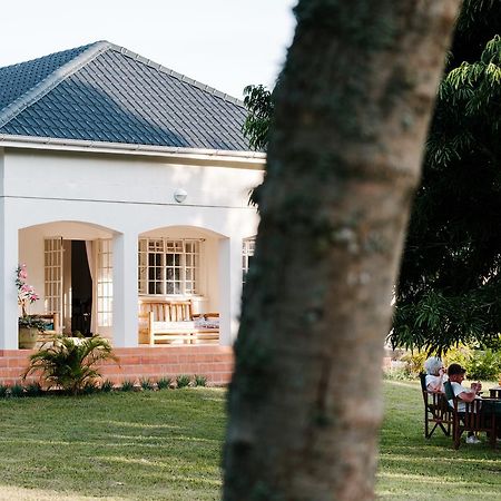 Bed and Breakfast The Guinea Fowl Entebbe Exterior foto